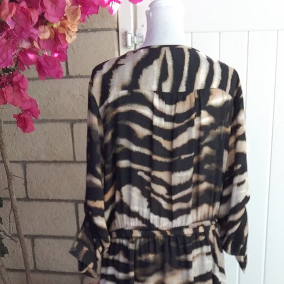 Mossimo Dress Women's Size XXL Brown Black Beige Animal Print Mini - Picture 3 of 6